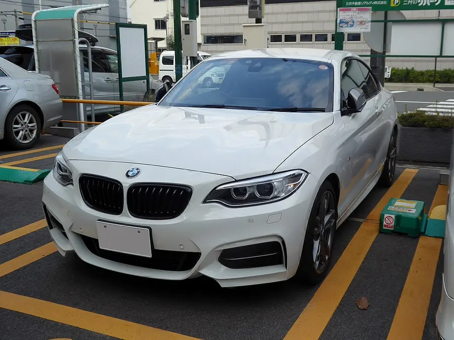 BMW 240i